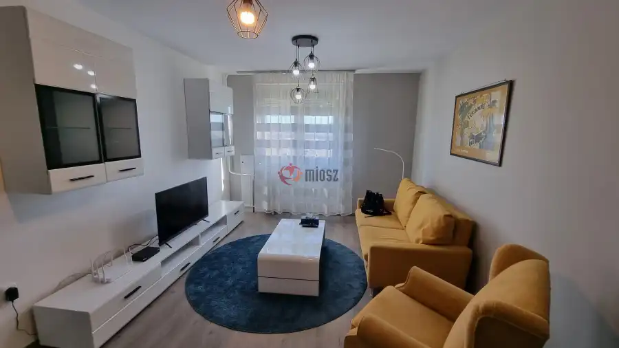 Albérlet, kiadó panellakás, Paks