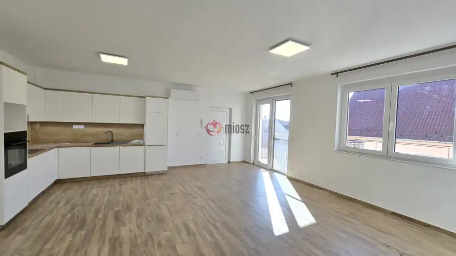 Albérlet, kiadó új építésű téglalakás, Paks