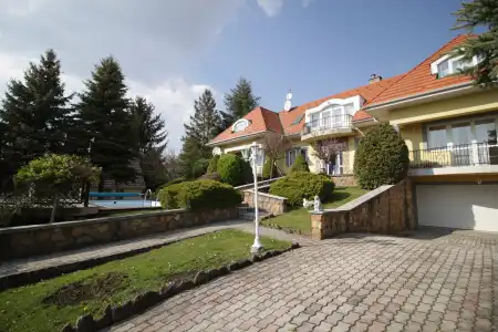 kiadó családi ház, Budapest, II. kerület