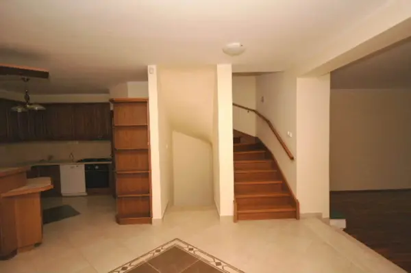 Kiadó családi ház, Budapest, II. kerület 6 szoba 379 m² 885 E Ft/hó