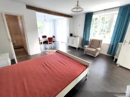 kiadó családi ház, Majs