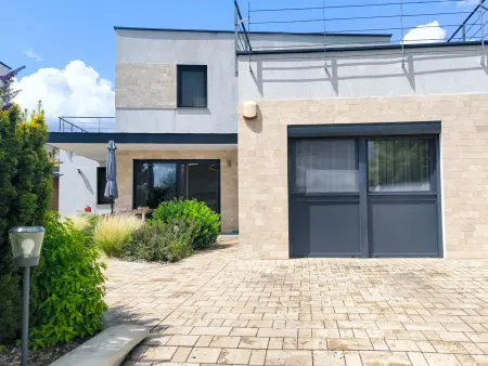 Kiadó családi ház, Paks 4+1 szoba 115 m² 450 E Ft/hó