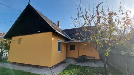 Kiadó családi ház, Paks 3 szoba 60 m² 400 E Ft/hó