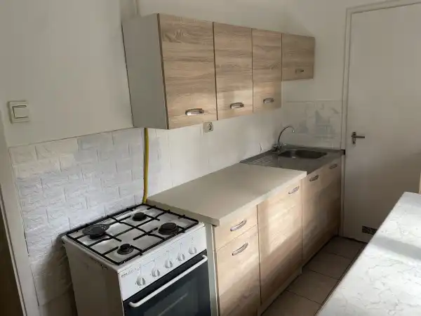 Kiadó ingatlan, Békéscsaba 1 szoba 39 m² 75 E Ft/hó