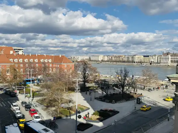 Kiadó ingatlan, Budapest, I. kerület 3 szoba 89 m² 400 E Ft/hó