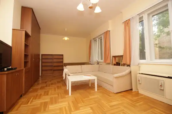 Kiadó ingatlan, Budapest, II. kerület 1 szoba 45 m² 190 E Ft/hó