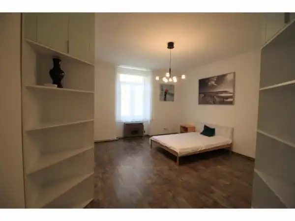 Kiadó ingatlan, Budapest, II. kerület 1 szoba 39 m² 235 E Ft/hó