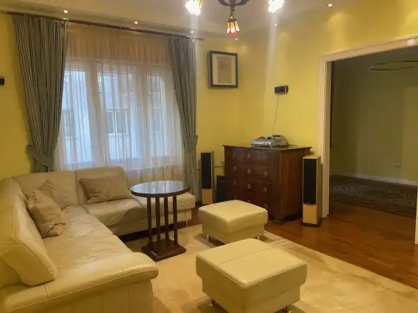 Kiadó ingatlan, Budapest, III. kerület 3+1 szoba 98 m² 1.00 M Ft/hó