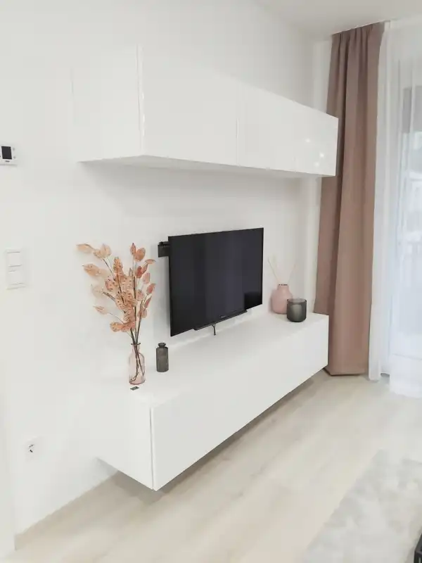 Kiadó ingatlan, Budapest, IX. kerület 1+1 szoba 38 m² 300 E Ft/hó