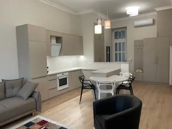 Kiadó ingatlan, Budapest, V. kerület 2 szoba 62 m² 484 E Ft/hó