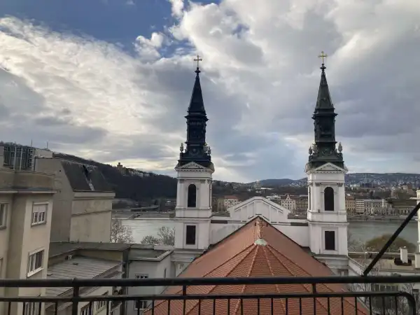 Kiadó ingatlan, Budapest, V. kerület 2 szoba 56 m² 300 E Ft/hó