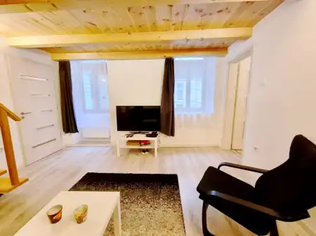 Kiadó ingatlan, Budapest, VI. kerület 4 szoba 84 m² 350 E Ft/hó