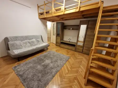 Kiadó ingatlan, Budapest, VI. kerület 1 szoba 28 m² 155 E Ft/hó