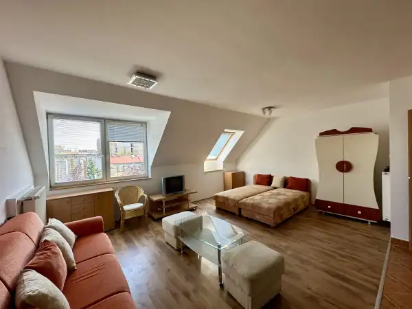 Kiadó ingatlan, Budapest, VIII. kerület 1 szoba 36 m² 200 E Ft/hó