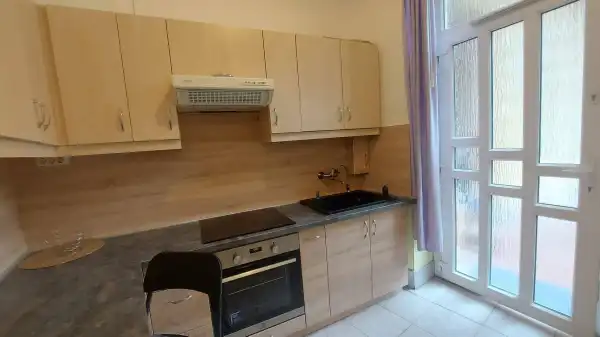 Kiadó ingatlan, Budapest, VIII. kerület 1 szoba 32 m² 180 E Ft/hó