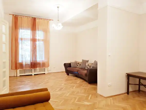 Kiadó ingatlan, Budapest, XIV. kerület 1 szoba 54 m² 220 E Ft/hó