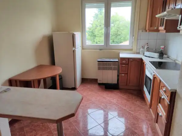 Kiadó ingatlan, Mohács 2 szoba 51 m² 100 E Ft/hó