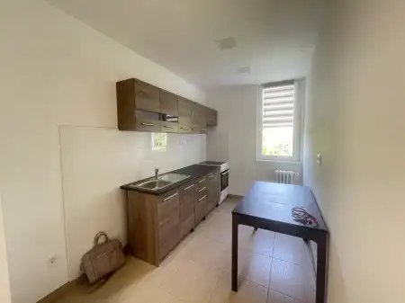 Kiadó ingatlan, Oroszlány 2 szoba 50 m² 145 E Ft/hó