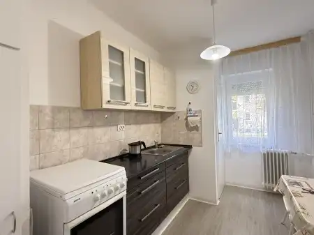 Kiadó ingatlan, Oroszlány 1 szoba 38 m² 120 E Ft/hó
