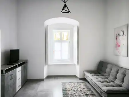 kiadó ingatlan, Paks