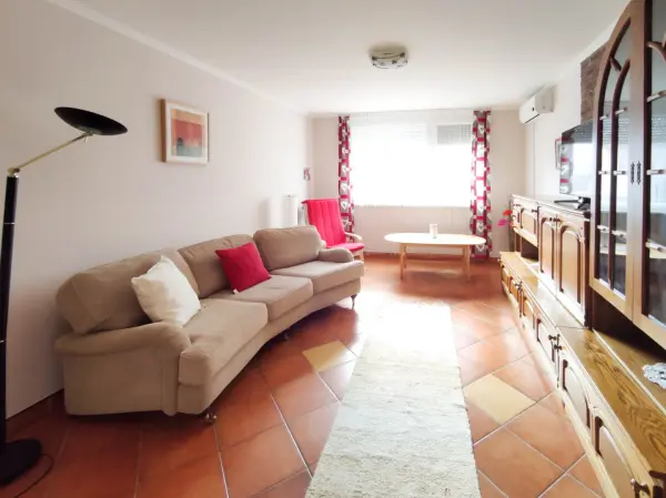 Kiadó ingatlan, Paks 4 szoba 120 m² 180 E Ft/hó