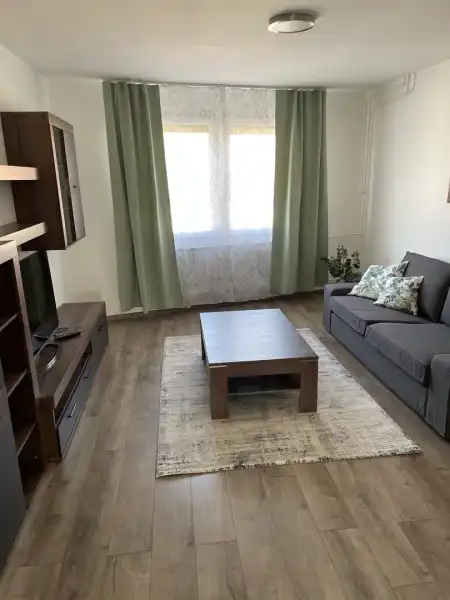 kiadó ingatlan, Paks