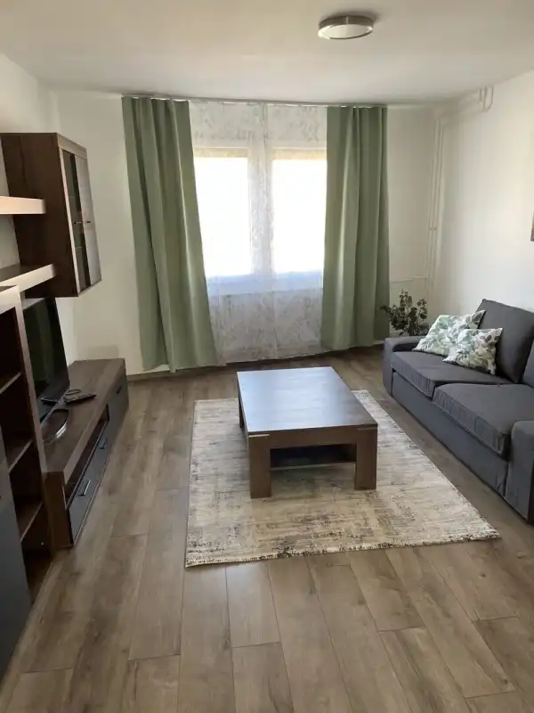 Kiadó ingatlan, Paks 3 szoba 76 m² 330 E Ft/hó