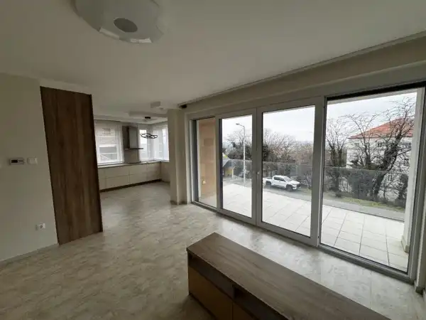 Kiadó ingatlan, Pécs 3 szoba 74 m² 355 E Ft/hó