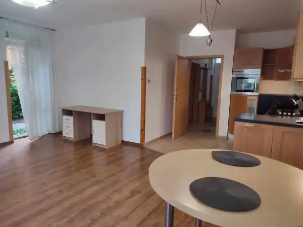 Kiadó ingatlan, Pécs 2 szoba 50 m² 190 E Ft/hó