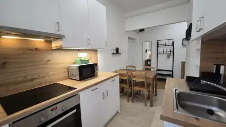 Kiadó ingatlan, Pécs 2 szoba 52 m² 180 E Ft/hó