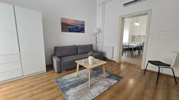 Kiadó ingatlan, Pécs 2 szoba 62 m² 245 E Ft/hó