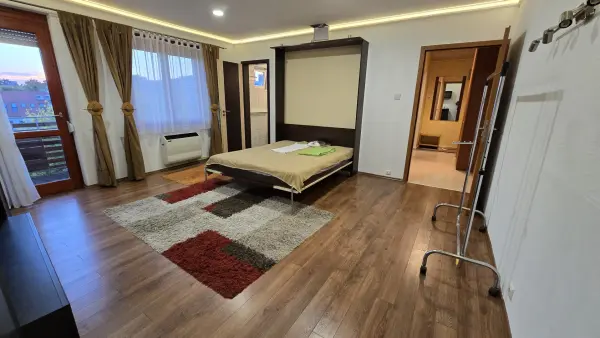 Kiadó ingatlan, Pécs 1 szoba 43 m² 170 E Ft/hó