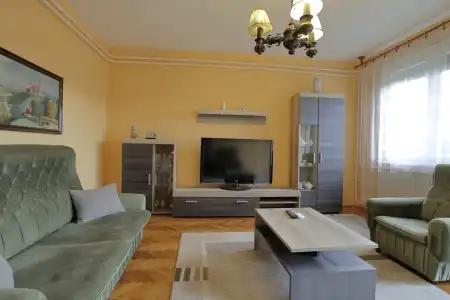 kiadó ingatlan, Szeged
