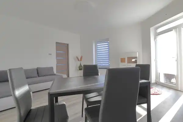 Kiadó ingatlan, Szeged 2 szoba 58 m² 250 E Ft/hó