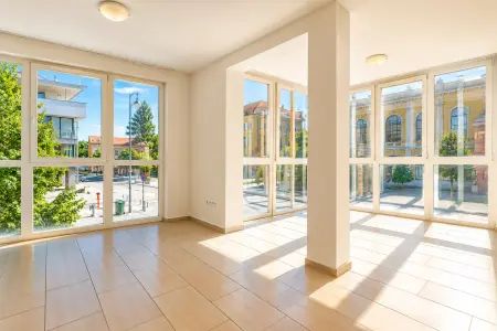Kiadó ingatlan, Szeged 3 szoba 65 m² 290 E Ft/hó
