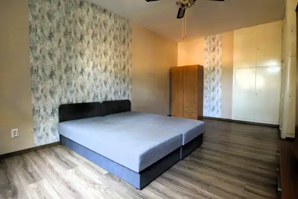 Kiadó ingatlan, Szeged 2 szoba 42 m² 60.00 M Ft/hó