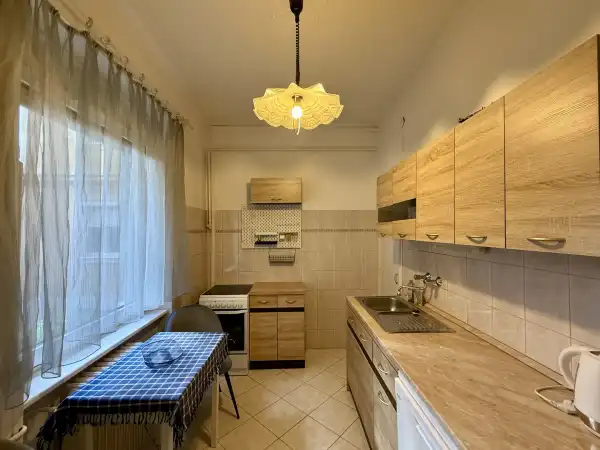 Kiadó ingatlan, Székesfehérvár 1 szoba 36 m² 150 E Ft/hó Kiadó ingatlan, Székesfehérvár 1 szoba 36 m² 150 E Ft/hó