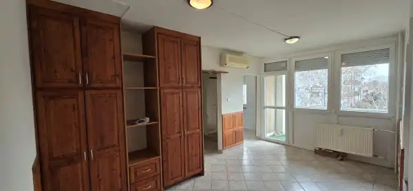 Kiadó ingatlan, Szekszárd 3 szoba 60 m² 150 E Ft/hó