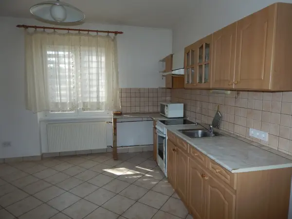 Kiadó ingatlan, Tatabánya 1+1 szoba 43 m² 140 E Ft/hó
