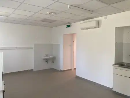 Kiadó ipari ingatlan, Budapest, IV. kerület 240 m² 1.11 M Ft/hó + Áfa