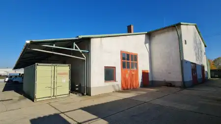 kiadó ipari ingatlan, Taksony