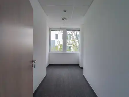 Kiadó iroda, Budapest, III. kerület 2 szoba 60 m² 395 E Ft/hó