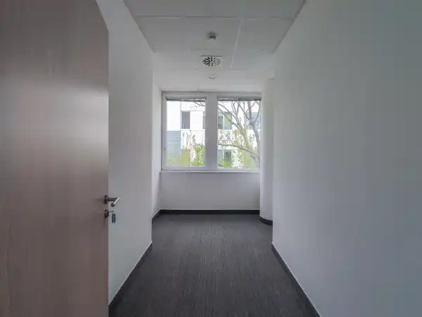 Kiadó iroda, Budapest, III. kerület 2 szoba 60 m² 395 E Ft/hó