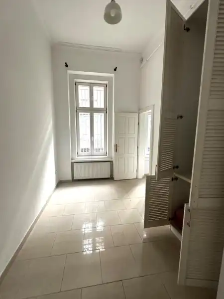kiadó iroda, Budapest, V. kerület