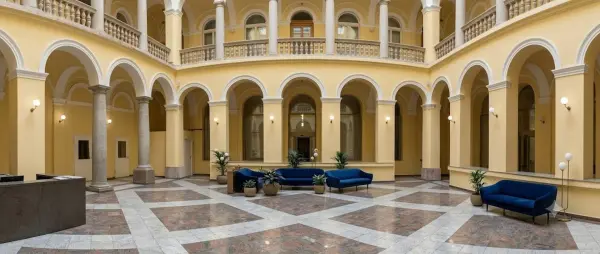 Kiadó iroda, Budapest, VI. kerület 6 szoba 228 m² 1.24 M Ft/hó + Áfa