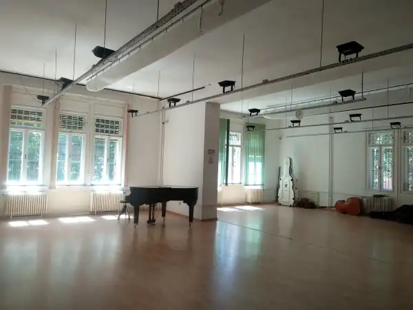 Kiadó iroda, Budapest, XIV. kerület 6 szoba 400 m² 1050 E Ft/hó + Áfa