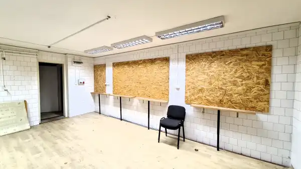 Kiadó iroda, Budapest, XIV. kerület 3 szoba 100 m² 300 E Ft/hó