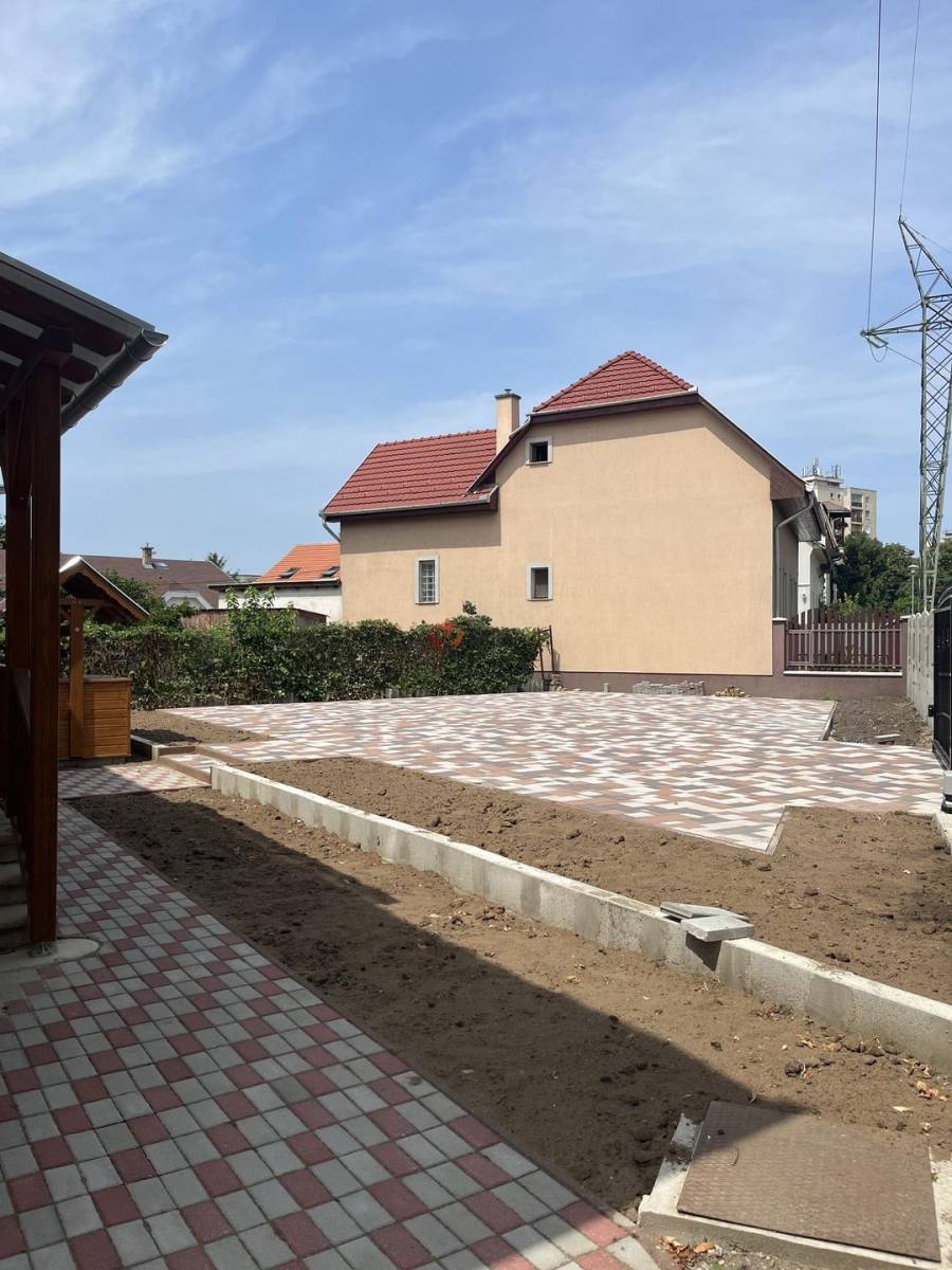 kiadó iroda családi házban, Budapest, XVIII. kerület