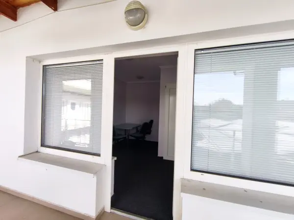 Kiadó iroda, Paks 2 szoba 55 m² 130 E Ft/hó + Áfa