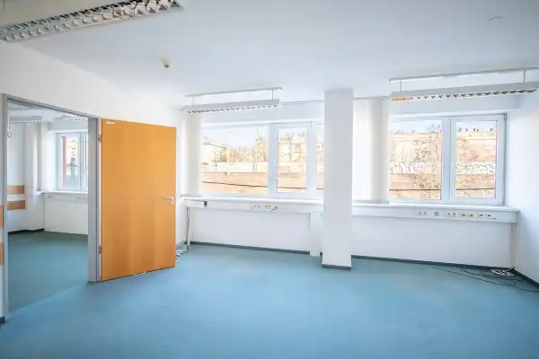 Kiadó irodaházban B, B+ kat., Budapest, XI. kerület 10 szoba 415 m² 2.01 M Ft/hó